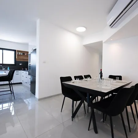 Levication Paratroopers Premium Penthouses & Apartments With Lake View Tiberias Exterior photo