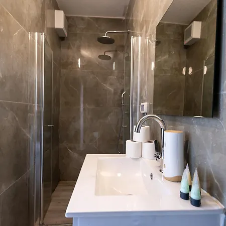 Levication Paratroopers Premium Penthouses & Apartments With Lake View Tiberias Exterior photo
