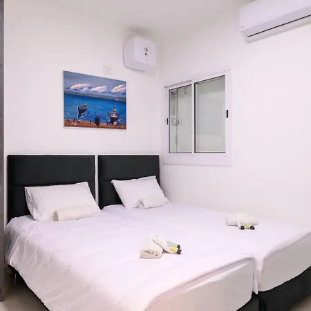 Levication Paratroopers Premium Penthouses & Apartments With Lake View Tiberias Exterior photo