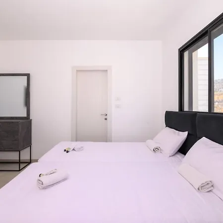 Levication Paratroopers Premium Penthouses & Apartments With Lake View Tiberias Exterior photo