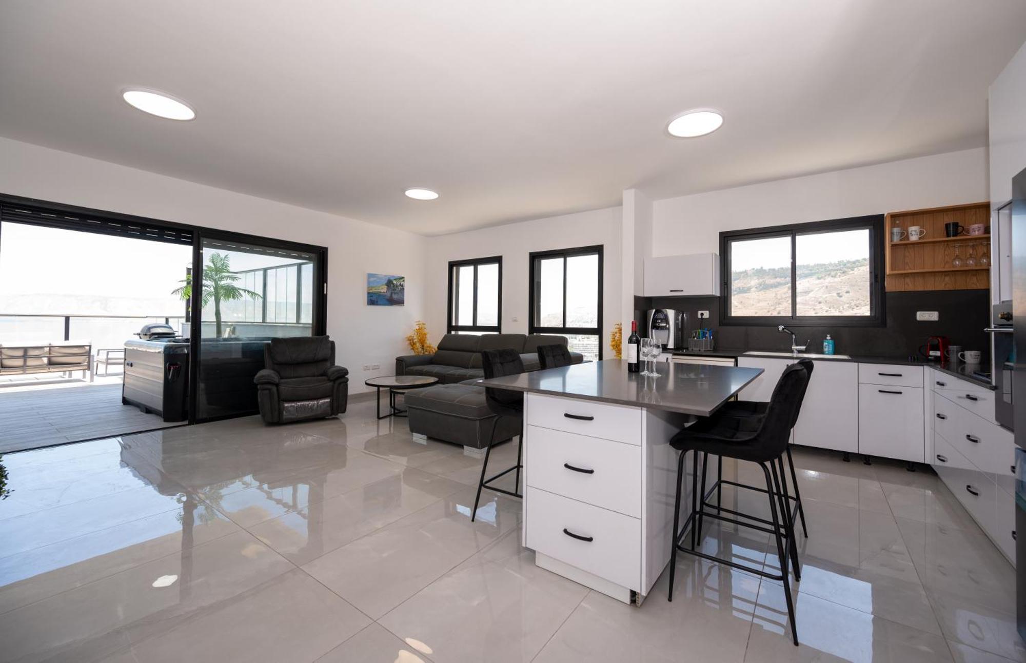 Levication Paratroopers Premium Penthouses & With View Apartment Tiberias