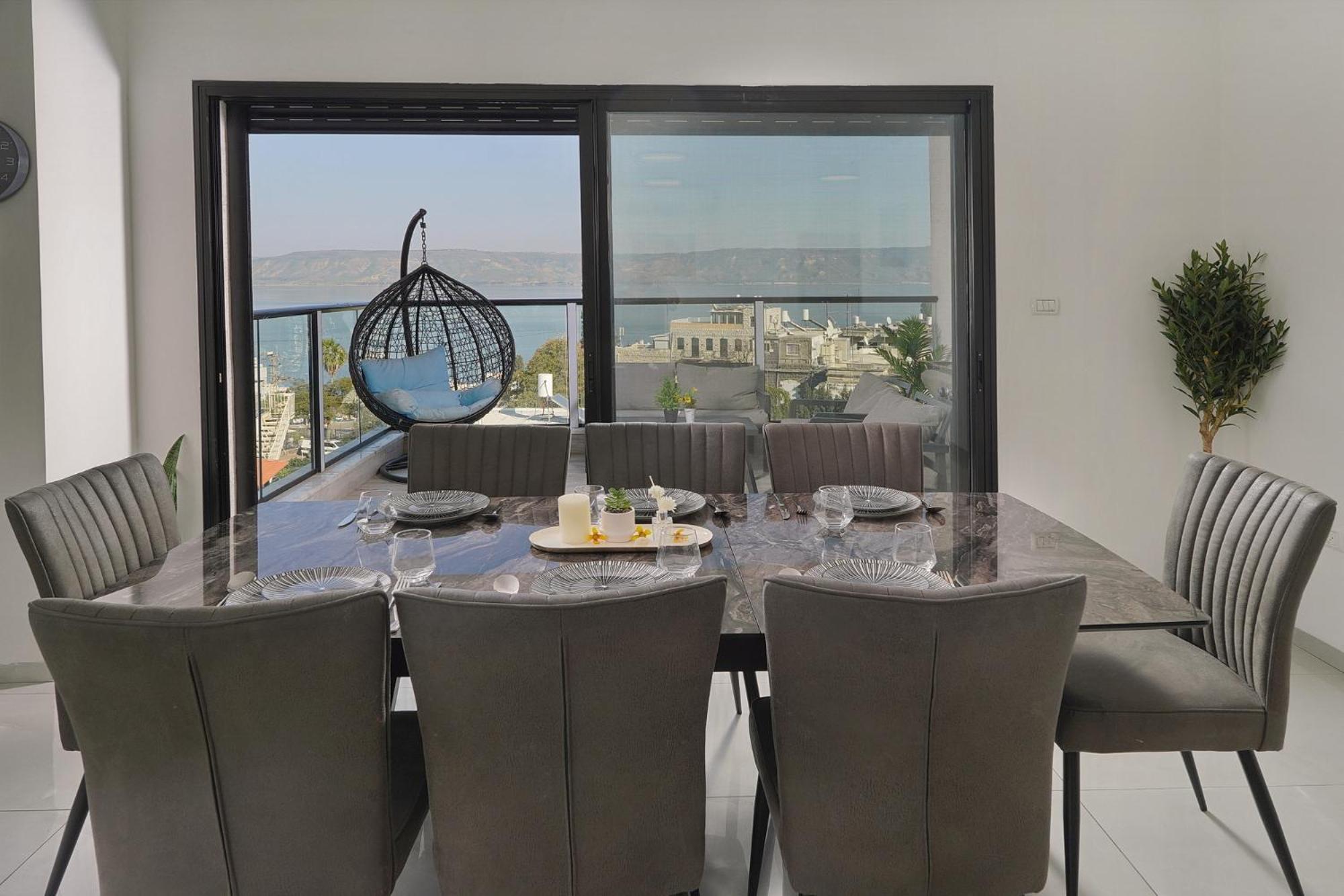Levication Paratroopers Premium Penthouses & With View